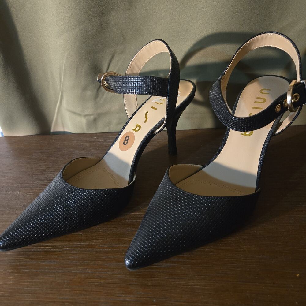 Unisa Women's Black Ankle Strap Stiletto Heels Size 8 Unyeona Pointed Toe